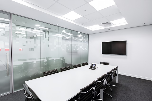 meeting-room-730679_640.jpg